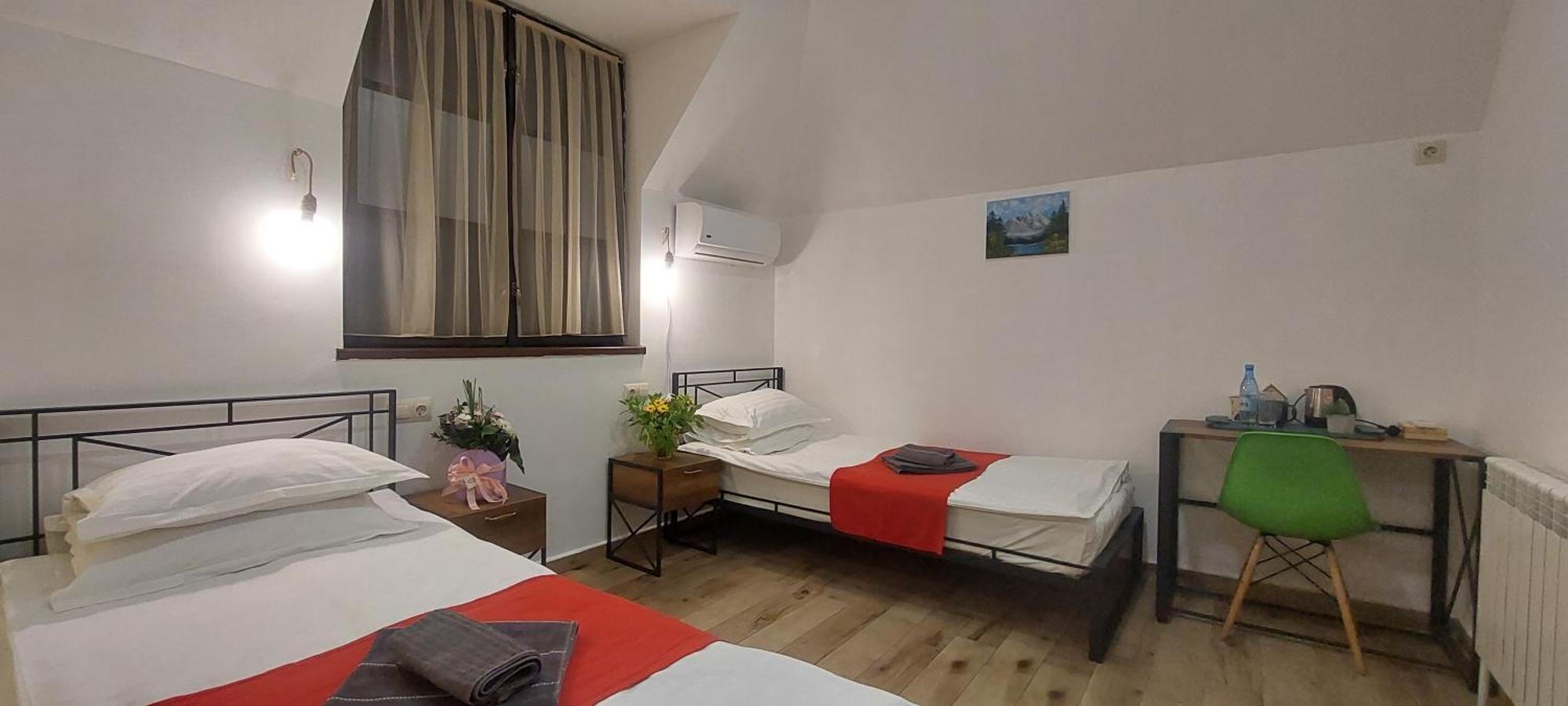 Blur Inn Gallery Єреван Екстер'єр фото