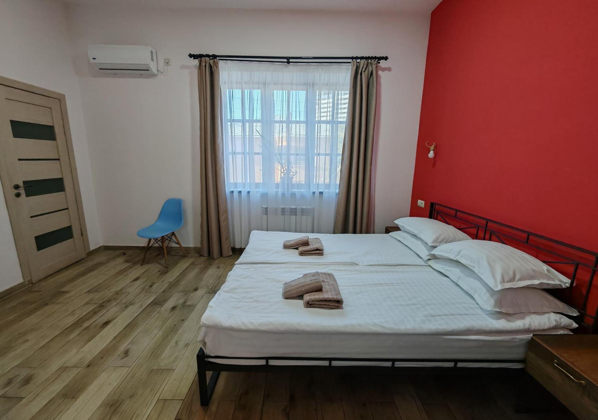 Blur Inn Gallery Єреван Екстер'єр фото