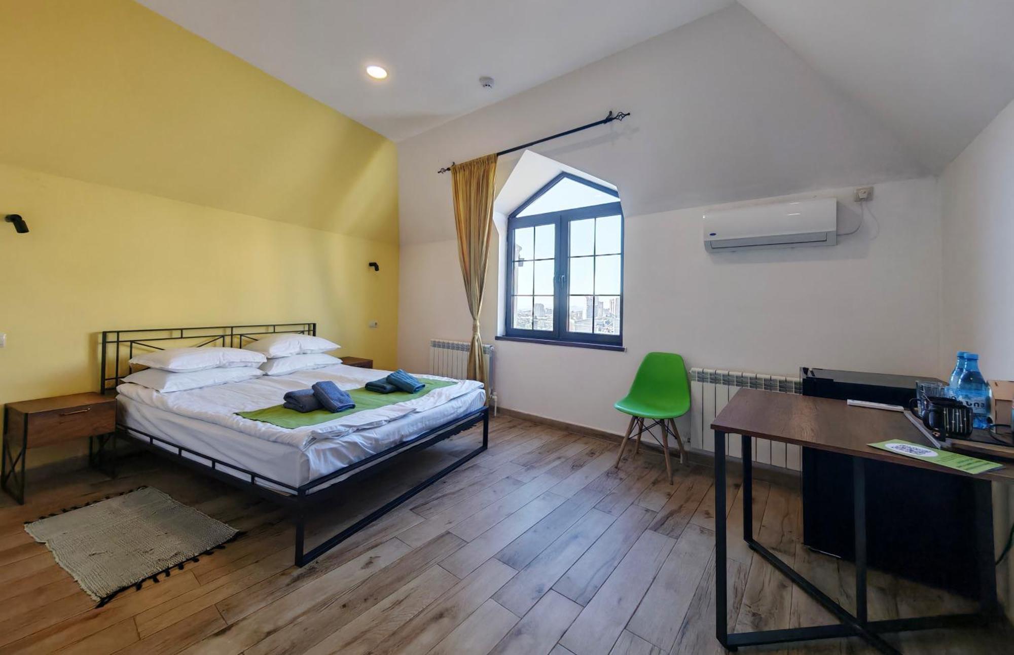 Blur Inn Gallery Єреван Екстер'єр фото