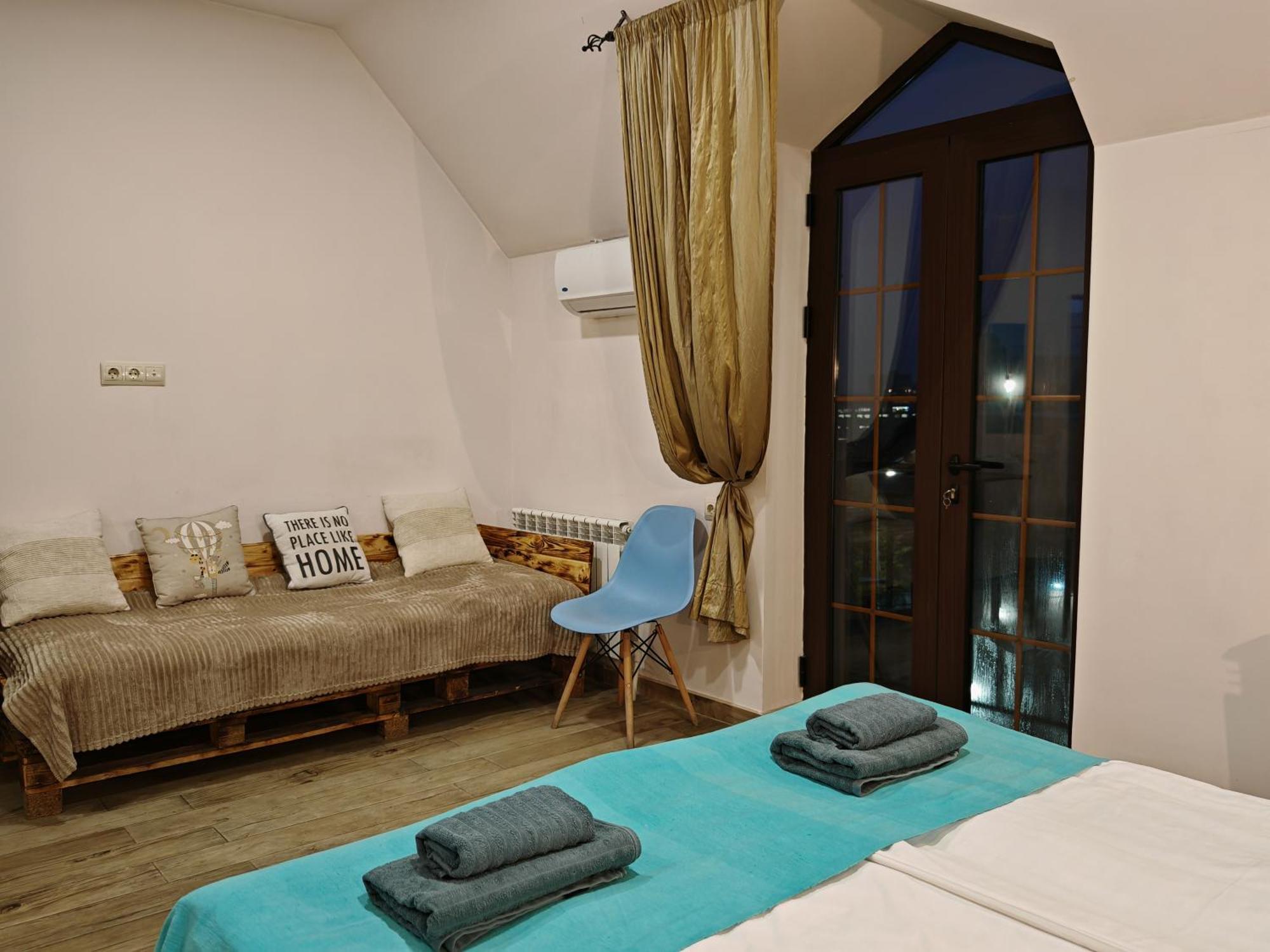 Blur Inn Gallery Єреван Екстер'єр фото