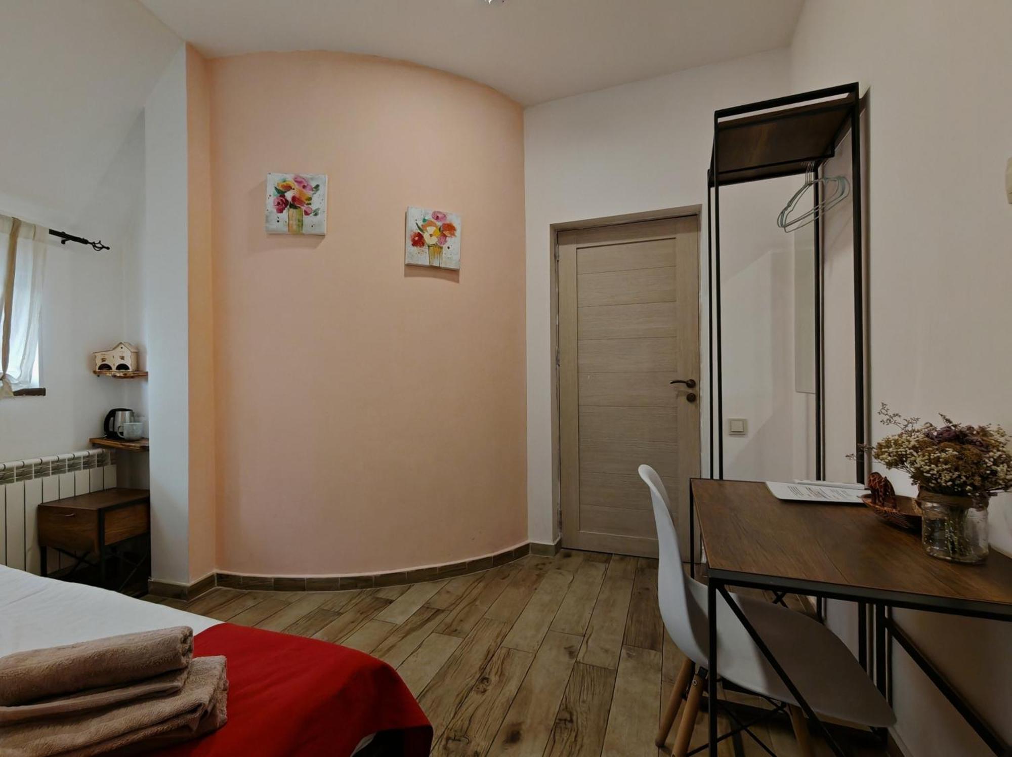 Blur Inn Gallery Єреван Екстер'єр фото