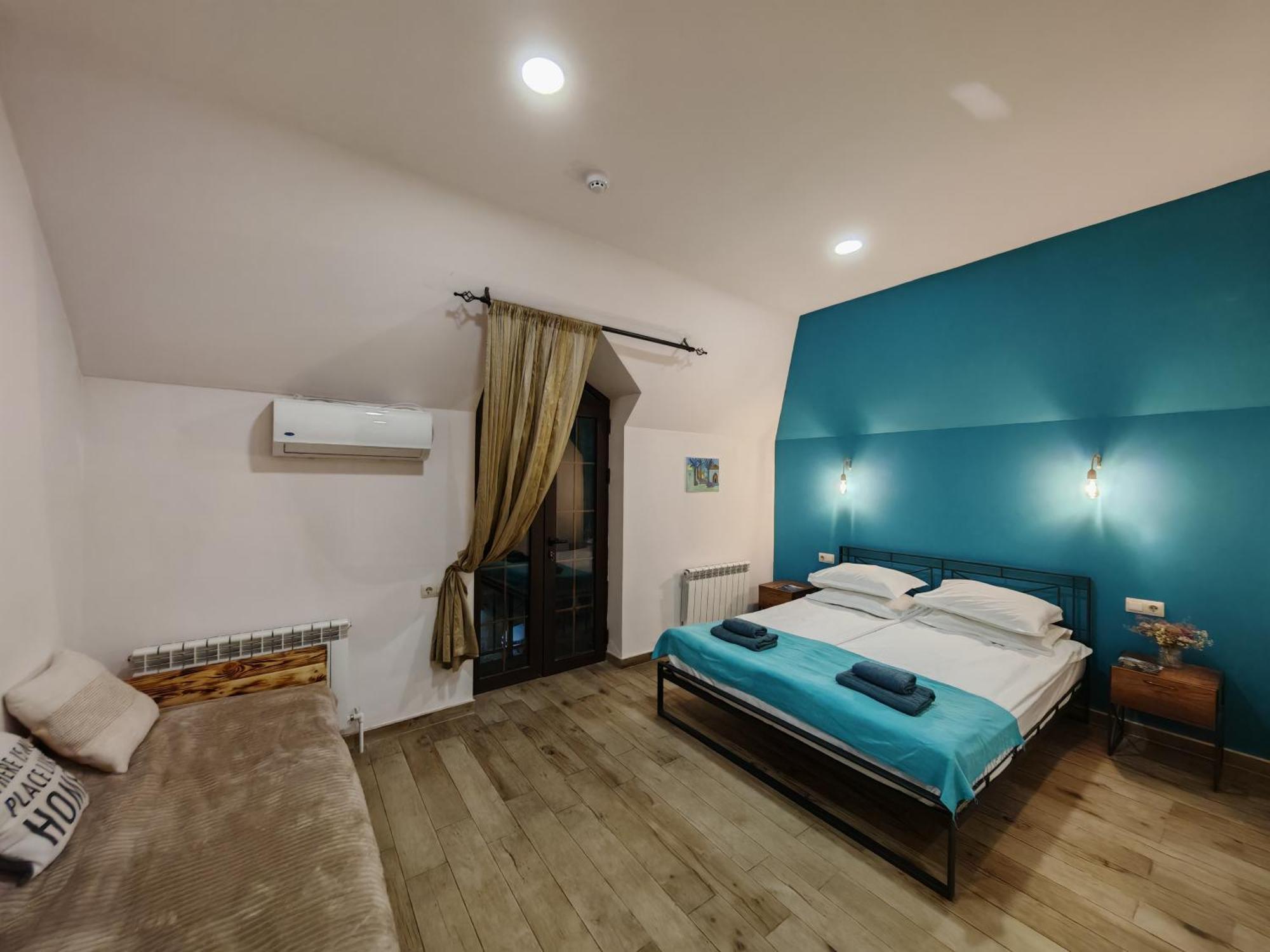 Blur Inn Gallery Єреван Екстер'єр фото